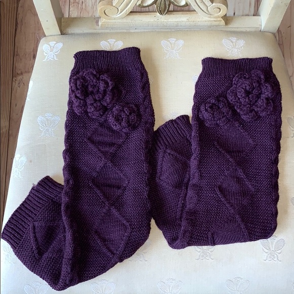 Accessories - EUC dark plum footless boot socks w/flower accents